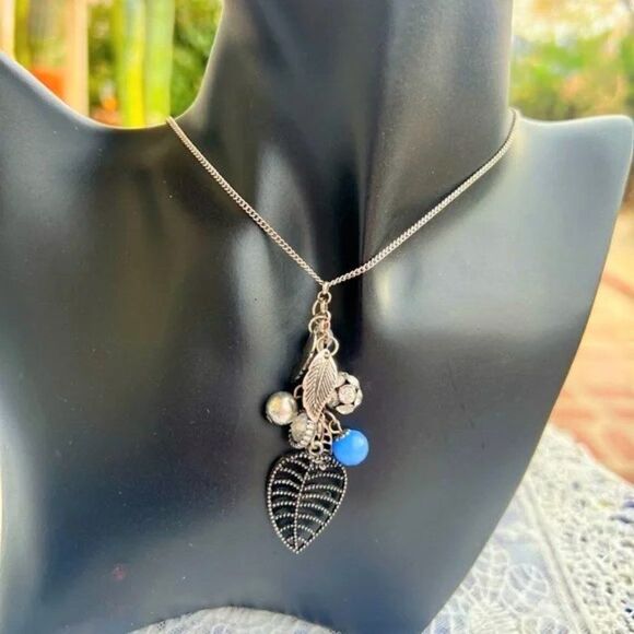 Cute Multi-charm Leaves Long Pendant Necklace - Picture 7 of 7